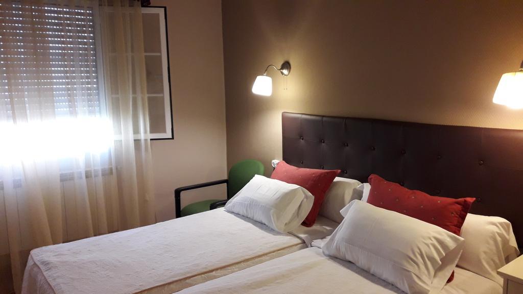 Hostal Martin - Sanabria Ribadelago 外观 照片