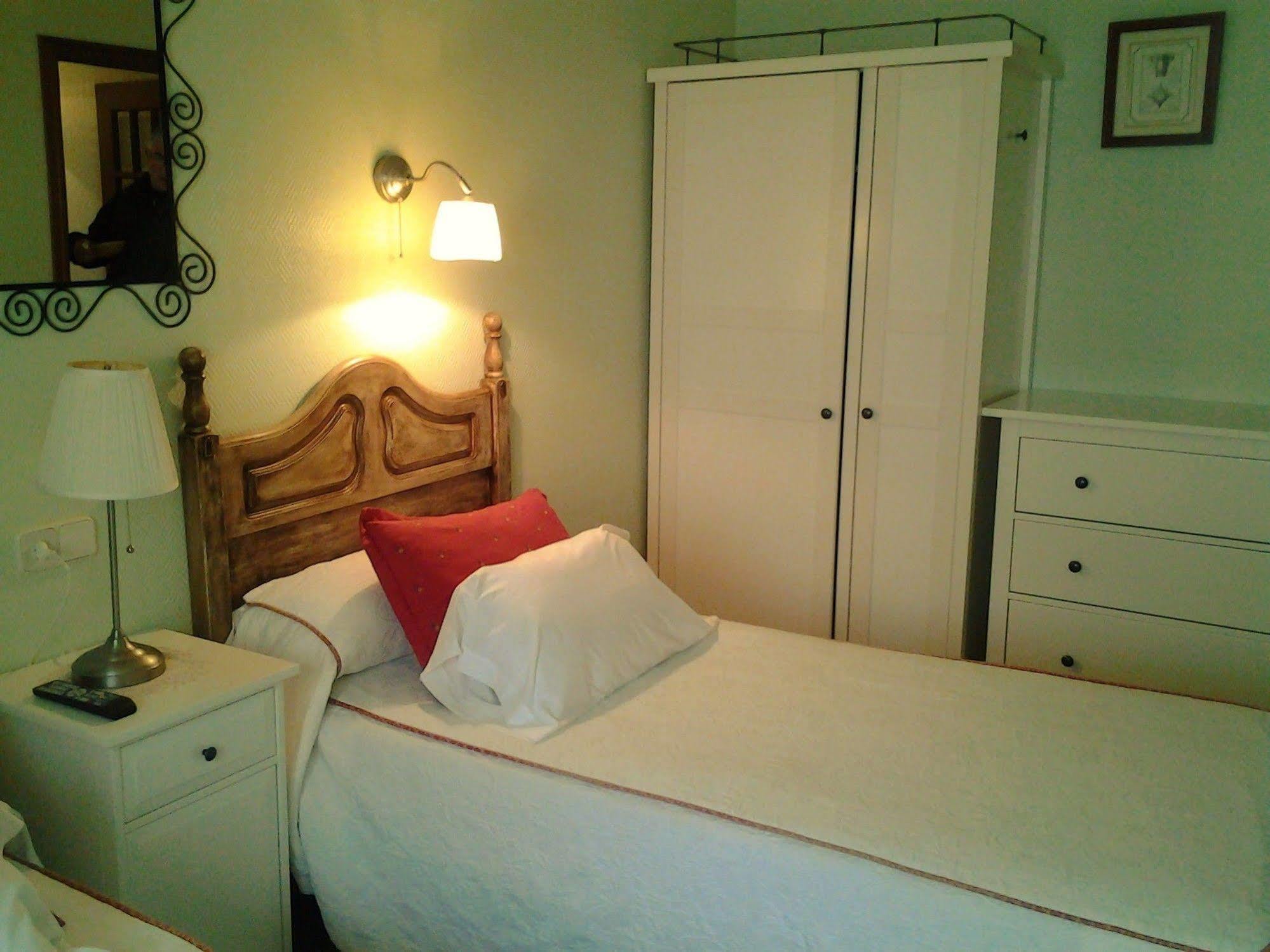 Hostal Martin - Sanabria Ribadelago 外观 照片